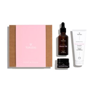 Coffret cadeau Peony Blossom : Peony Sparkle Cream 75 ml, Peony Oil 50 ml, Peony Sparkle lip balm 15 ml, Yokaba
